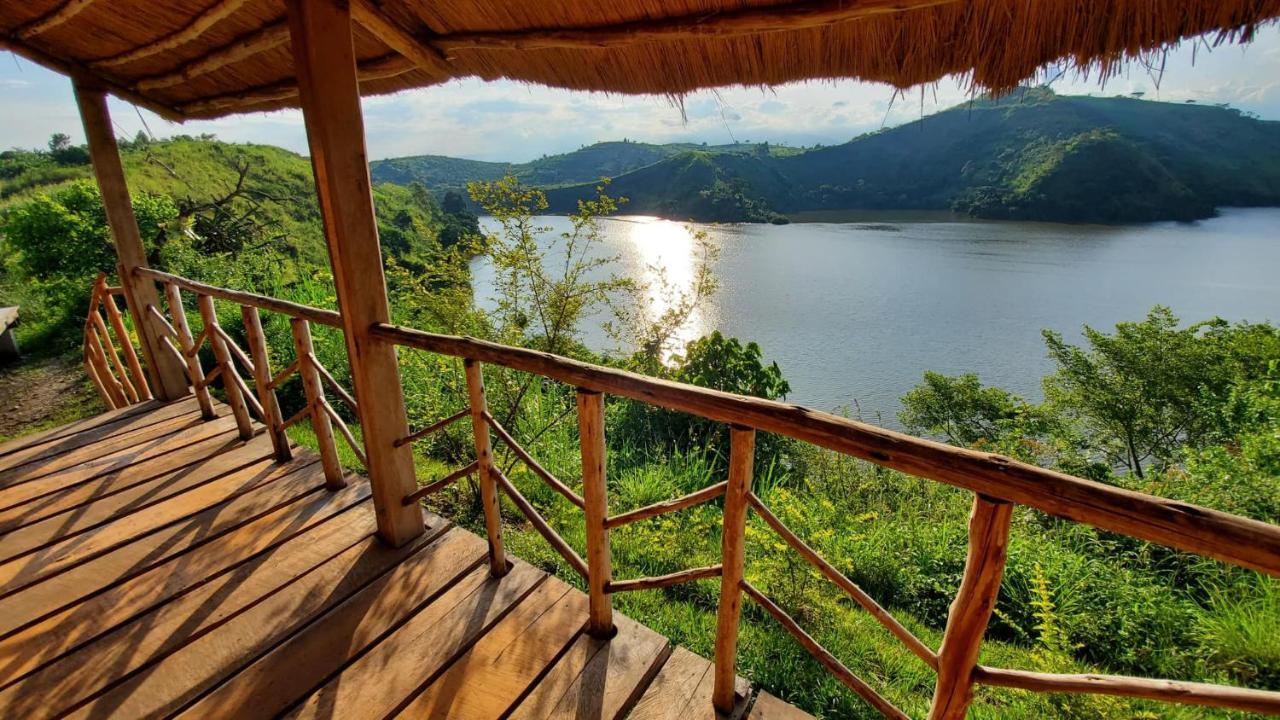 Mwamba Kelele Lodge Fort Portal Bagian luar foto