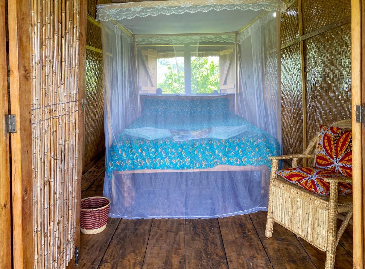 Mwamba Kelele Lodge Fort Portal Bagian luar foto