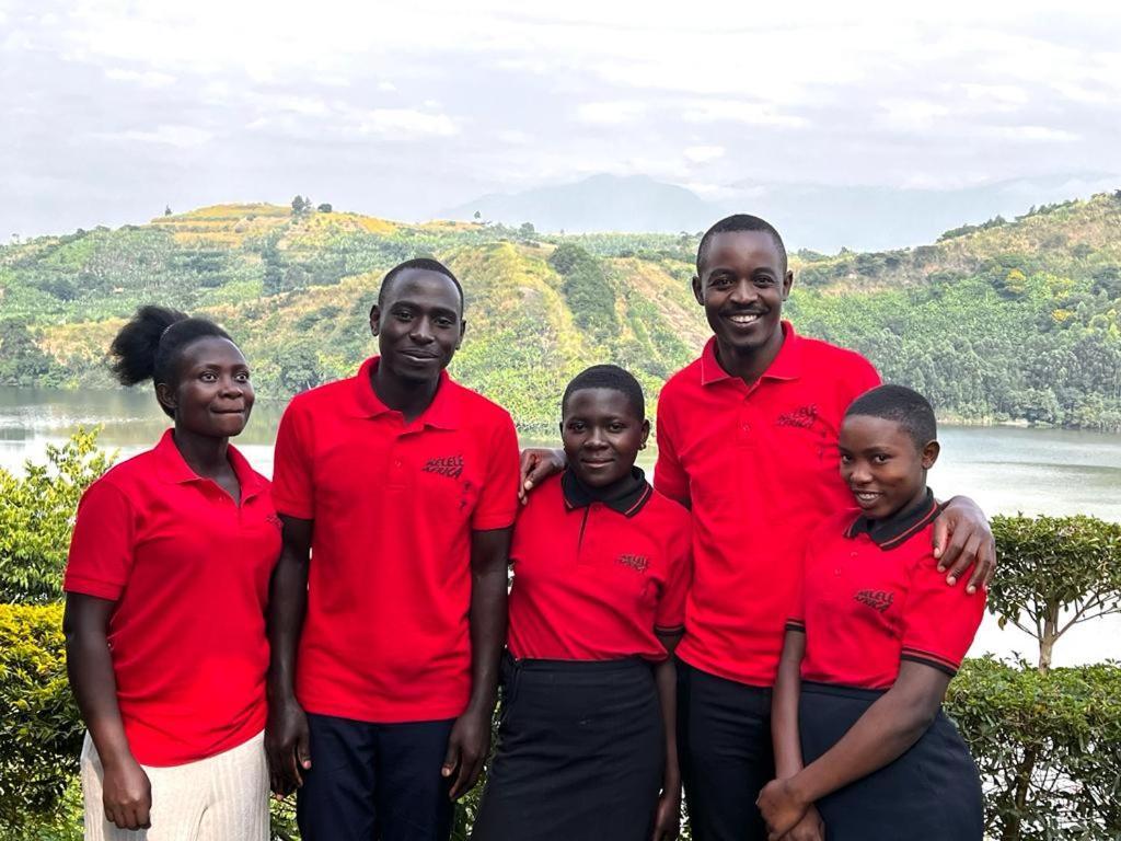 Mwamba Kelele Lodge Fort Portal Bagian luar foto